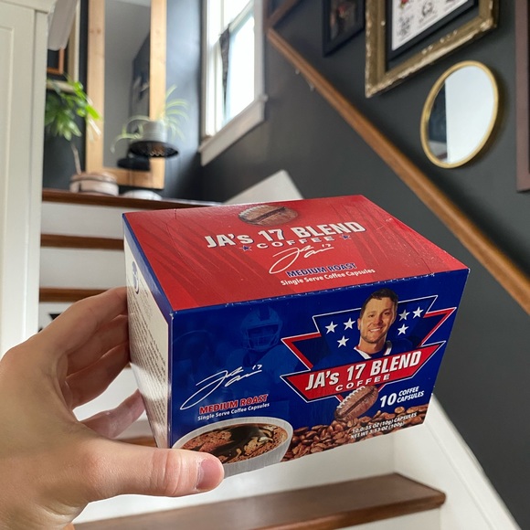 🦬🏈☕️ Josh Allen’s 17 Blend Coffee Capsules - Picture 1 of 5